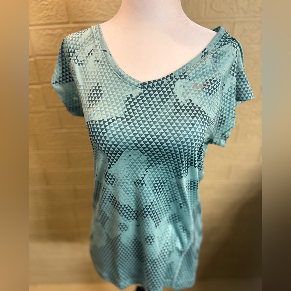 Nike Women's Short Sleeve Top - Teal Geometric